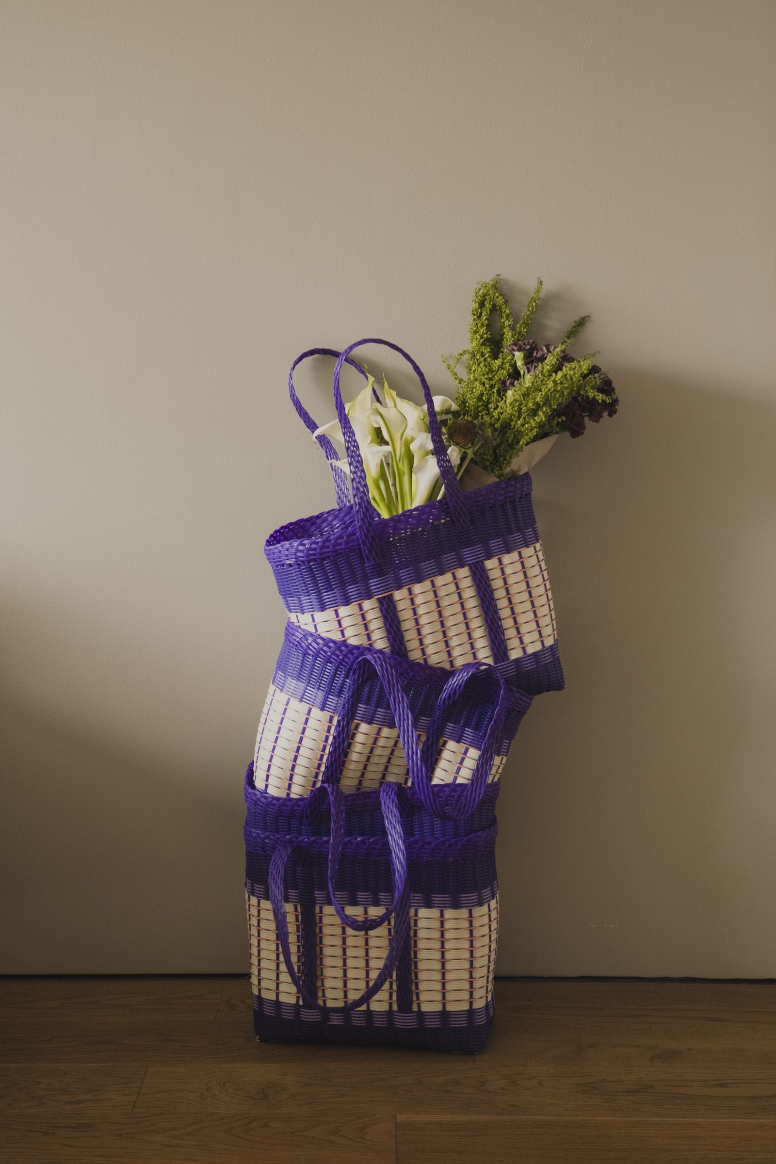 El Canasto, Accessories